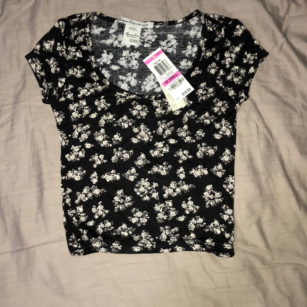Crop floral tee